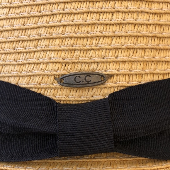 NWOT! - C.C ‘Beach Hair Don’t Care’ 100% Paper Wide Brim Sun Hat - Picture 3 of 7